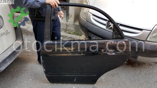 Kia Cerato Sol Arka Kapı 2006-2009 çıkma parça