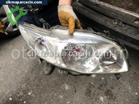 Toyota Corolla Far çıkma parça