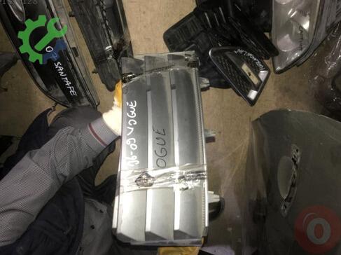 Land Rover Range Rover Sağ Çamurluk çıkma parça