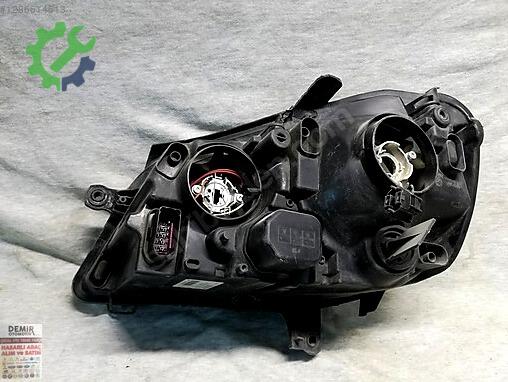 Volkswagen Polo Sağ Ön Far çıkma parça