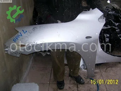 Toyota RAV4 Ön Çamurluk 2007-2010 çıkma parça