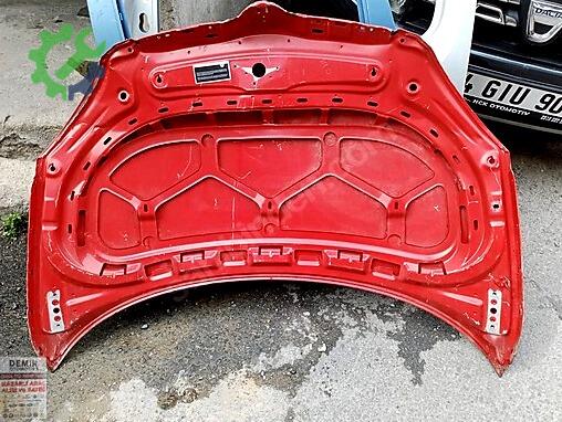 Skoda Fabia Kaput çıkma parça