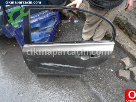 Honda Civic Kapı (Arka Sağ) çıkma parça