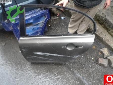 Honda Civic Kapı (Arka Sağ) çıkma parça