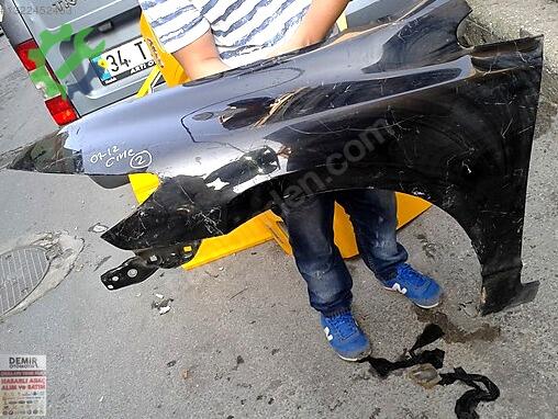 Honda Civic Sol Ön Çamurluk çıkma parça