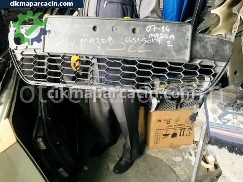 Mazda 2 Tampon Izgarası çıkma parça