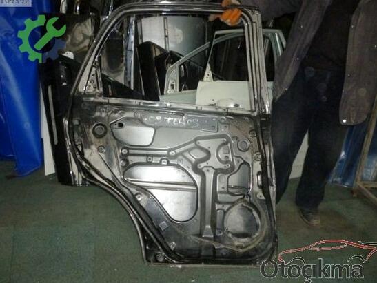 Daihatsu Terios Sol Arka Kapı 2007-2014 çıkma parça