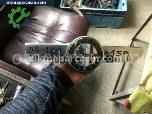Alfa Romeo 159 Kaput Arması çıkma parça