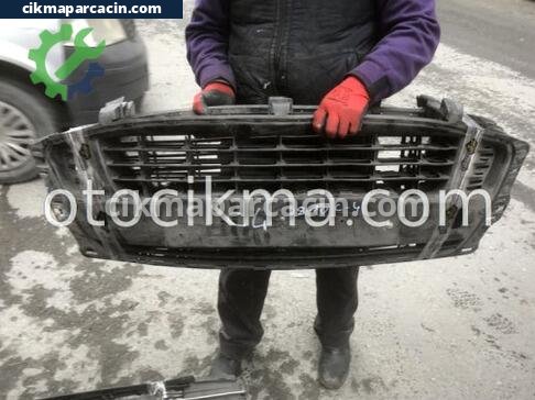 Citroen C4 Ön Panjur çıkma parça