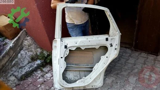 Ford Focus Sağ Arka Kapı 2008-2011 çıkma parça