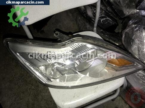 Ford Focus Sağ Ön Far çıkma parça