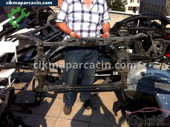 Audi A4 Ön Panel çıkma parça