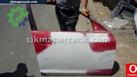 Kia Ceed Sağ Ön Kapı çıkma parça