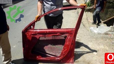 Kia Ceed Sağ Ön Kapı 2008-2012 çıkma parça