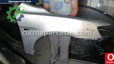 Mitsubishi Lancer Çamurluk (Arka) çıkma parça