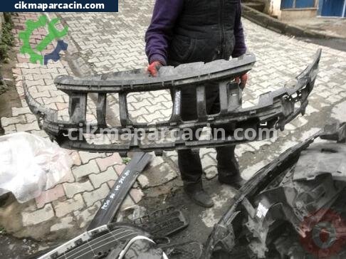Peugeot Partner Tampon Braketi çıkma parça
