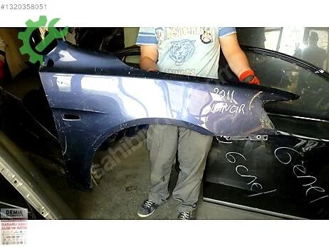 Mitsubishi Lancer Sağ Ön Çamurluk çıkma parça