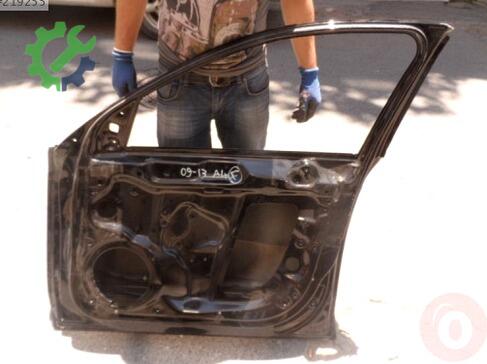 Audi A4 Sağ Ön Kapı 2008-2014 çıkma parça