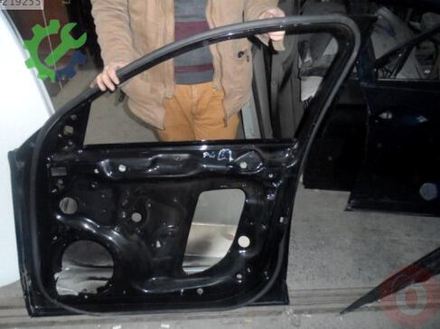 Audi A4 Sağ Ön Kapı 2008-2014 çıkma parça