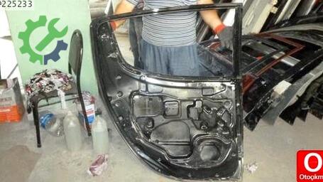 Mitsubishi L200 Kapı (Arka Sağ) 2008-2014 çıkma parça