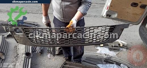 Volkswagen Scirocco Tampon Izgarası çıkma parça