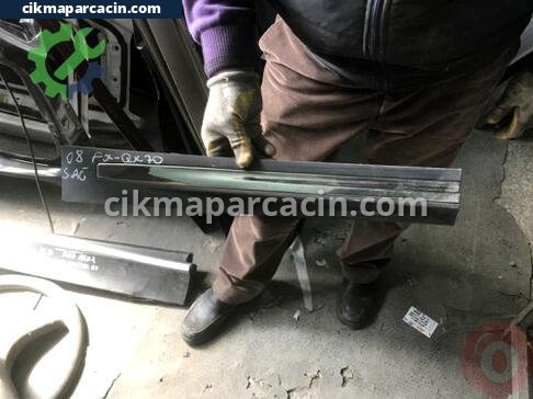 Infiniti FX Kapı Çıtası çıkma parça