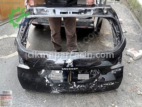 Peugeot 2008 Bagaj çıkma parça