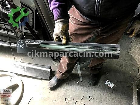 Infiniti FX Sağ Arka Kapı çıkma parça