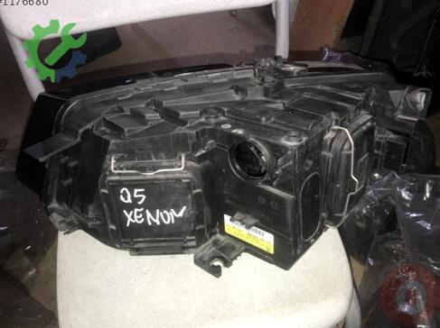 Audi Q5 Sağ Ön Far 2009-2011 çıkma parça