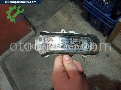 Toyota Corolla Ayna Sinyali çıkma parça