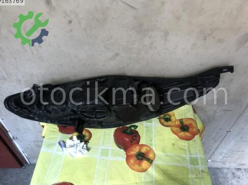 Ford Fiesta Sağ Ön Far 2009-2012 çıkma parça