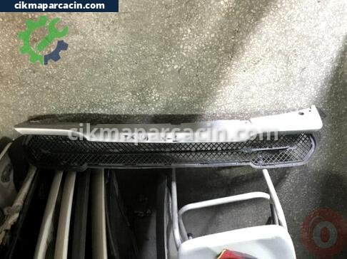 BMW X1 Tampon Izgarası çıkma parça