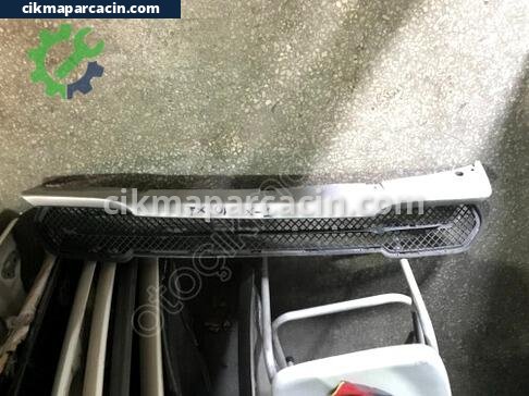BMW X1 Tampon Izgarası çıkma parça