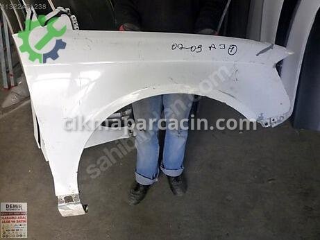 Audi A3 Ön Çamurluk çıkma parça