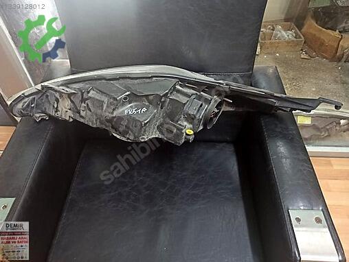 Ford Fiesta Sağ Ön Far çıkma parça