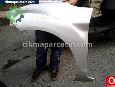 Ford Fiesta Sol Ön Çamurluk çıkma parça