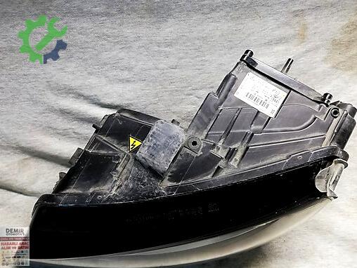 Audi A8 Sol Ön Far çıkma parça
