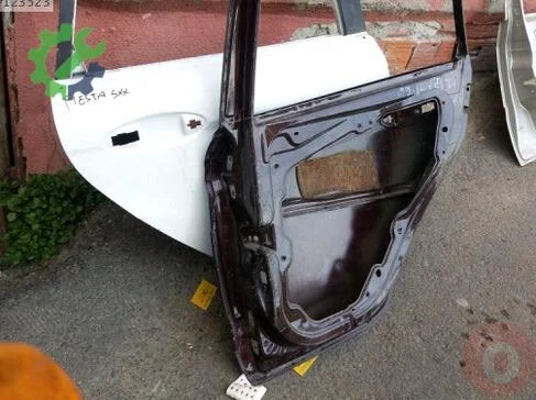 Ford Fiesta Sağ Arka Kapı 2009-2016 çıkma parça