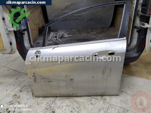 Ford Fiesta Sağ Ön Kapı çıkma parça