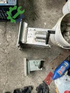 2009 A4-A5 ÖN TAMPON DEMİRİ AYAĞI AUDİ ORJİNAL ÇIKMA PARÇA