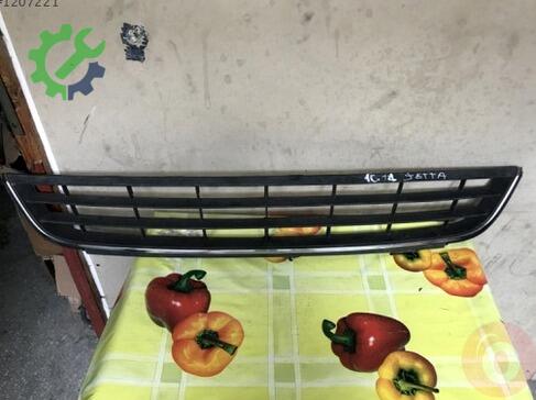Volkswagen Jetta Tampon Izgarası çıkma parça