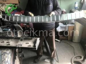 2010-2014 TOUAREG ARKA TAMPON ÜST KAPLAMASI VOLKSWAGEN