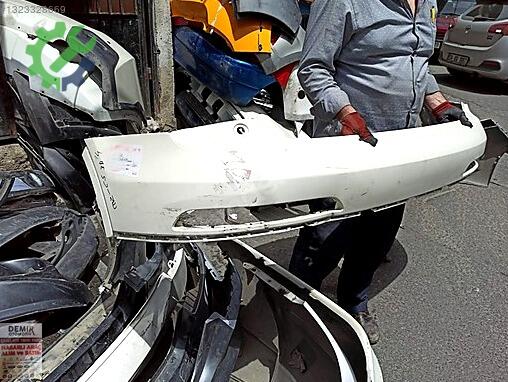 Audi Q3 Arka Tampon çıkma parça