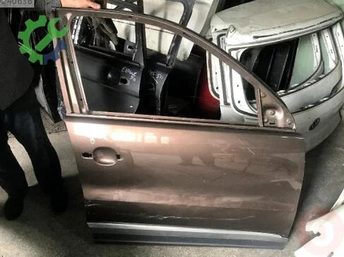 Volkswagen Tiguan Sağ Ön Kapı 2010-2015 çıkma parça