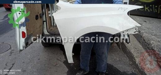 Volkswagen Polo Sağ Ön Çamurluk çıkma parça