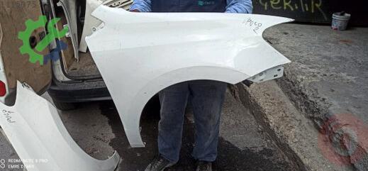 Volkswagen Polo Sağ Ön Çamurluk 2010-2016 çıkma parça