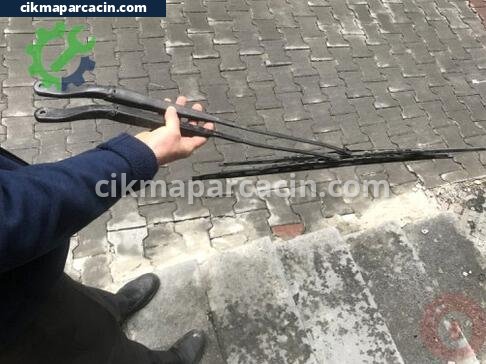Renault Kangoo Silecek Kolu çıkma parça