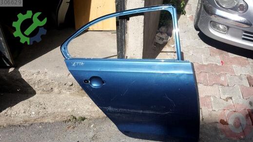Volkswagen Jetta Sağ Arka Kapı 2011-2014 çıkma parça