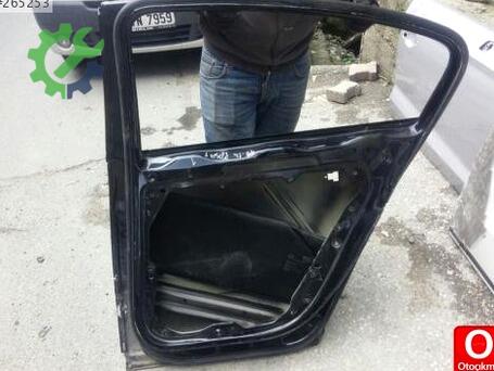 Volkswagen Passat Sağ Arka Kapı 2011-2014 çıkma parça