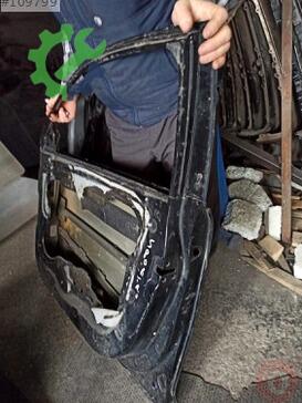 Kia Sorento Sağ Ön Kapı 2011-2014 çıkma parça